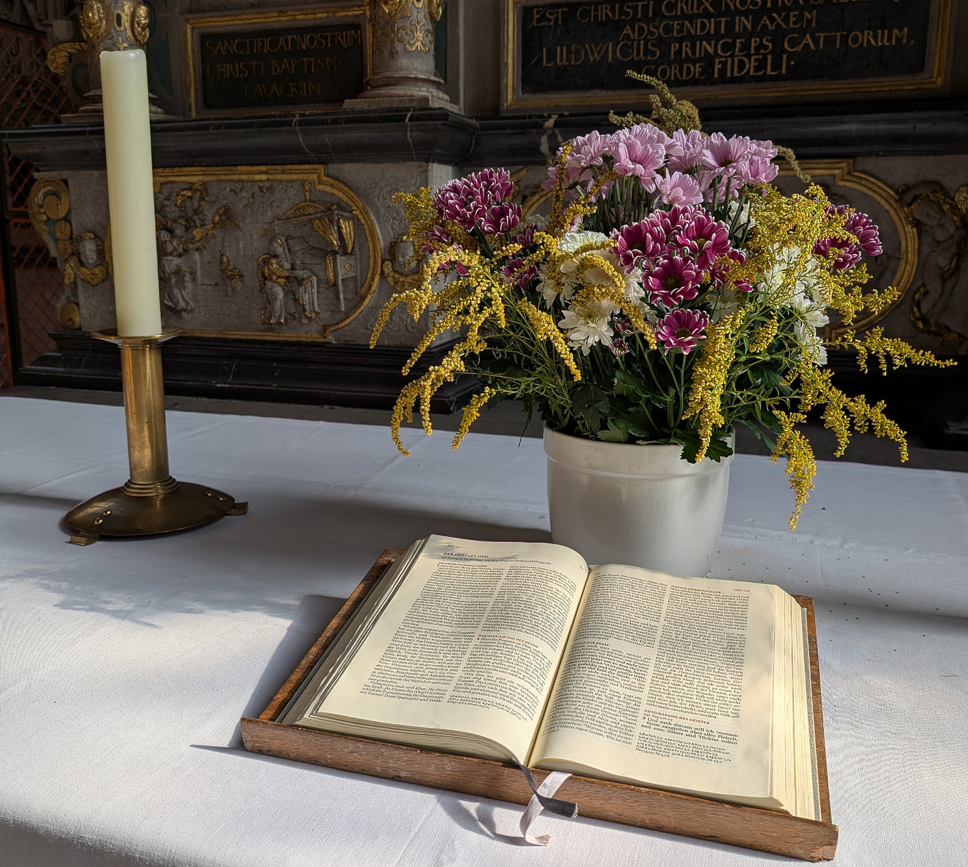 Postkarte mit der Aufschrift: Jesus spricht: Ich bin das Licht der Welt